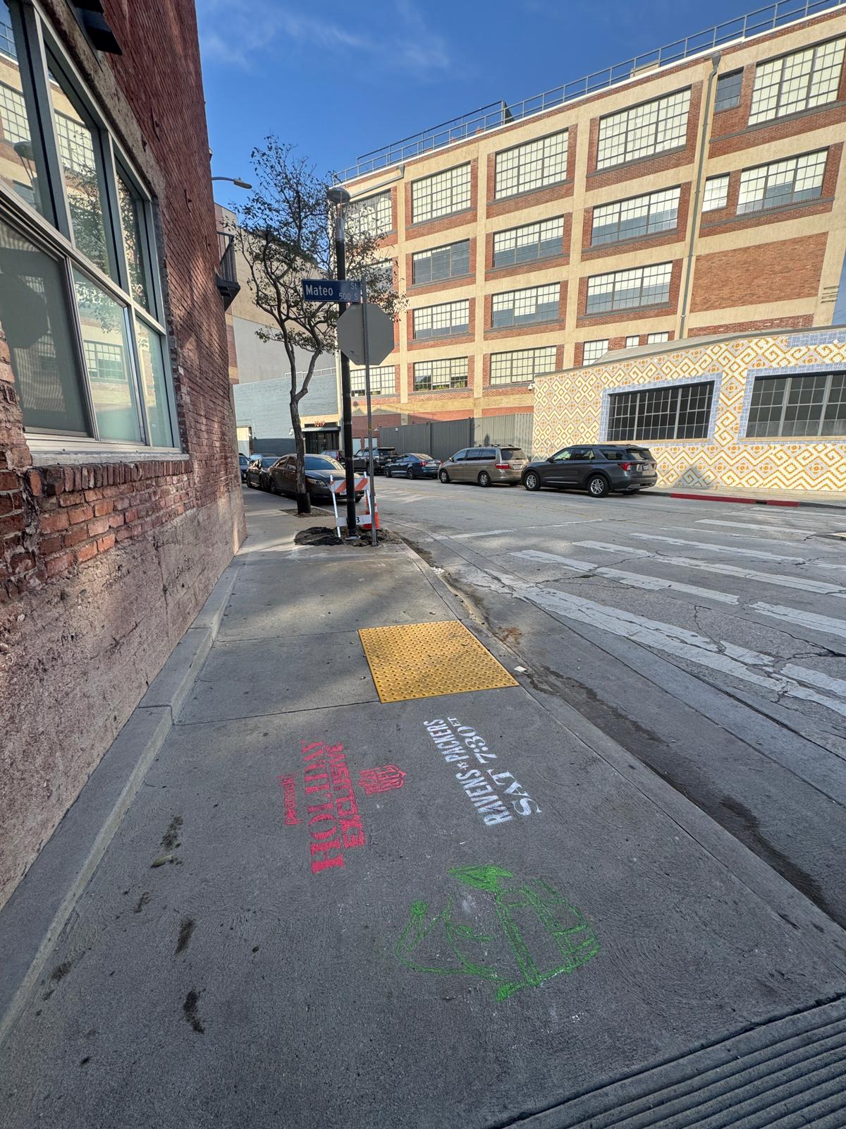 Stencil 25.7 Arts District Mateo St